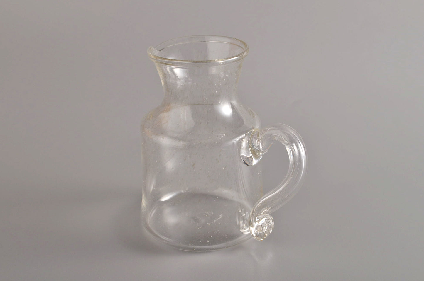 olive stained pitcher S 3376