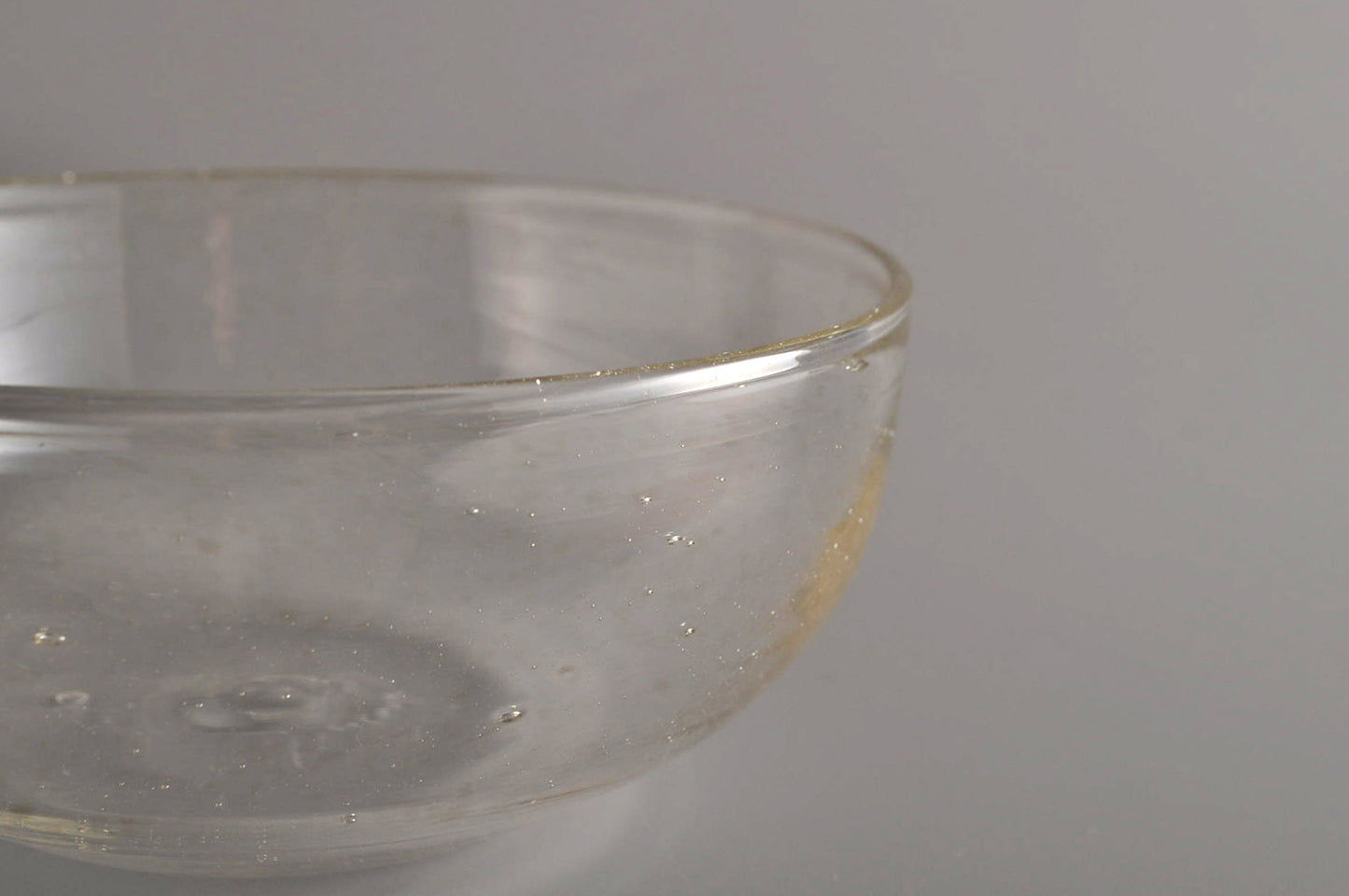 olive stained bowl S 3380
