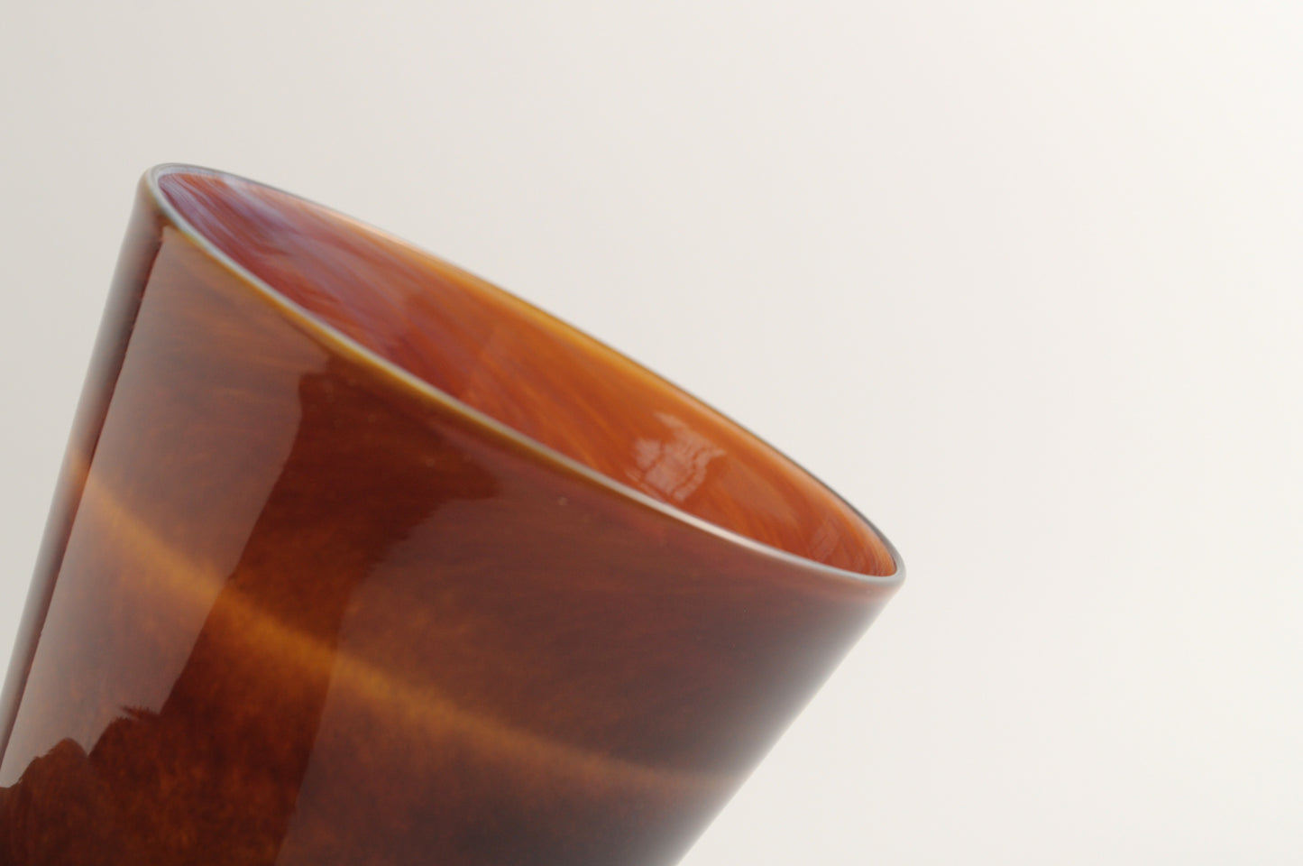 1.9m glass brown 4714