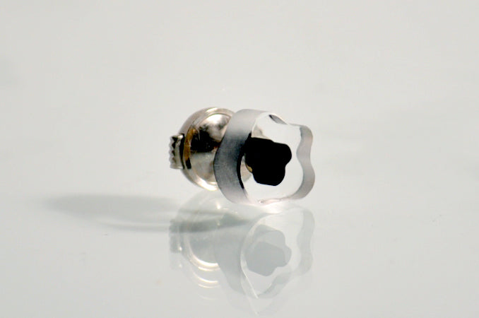 fructus ブローチ S black a00210