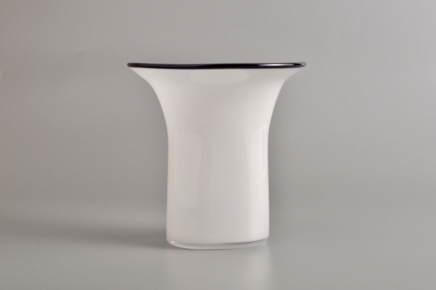 kasumi vase S ivory 3570