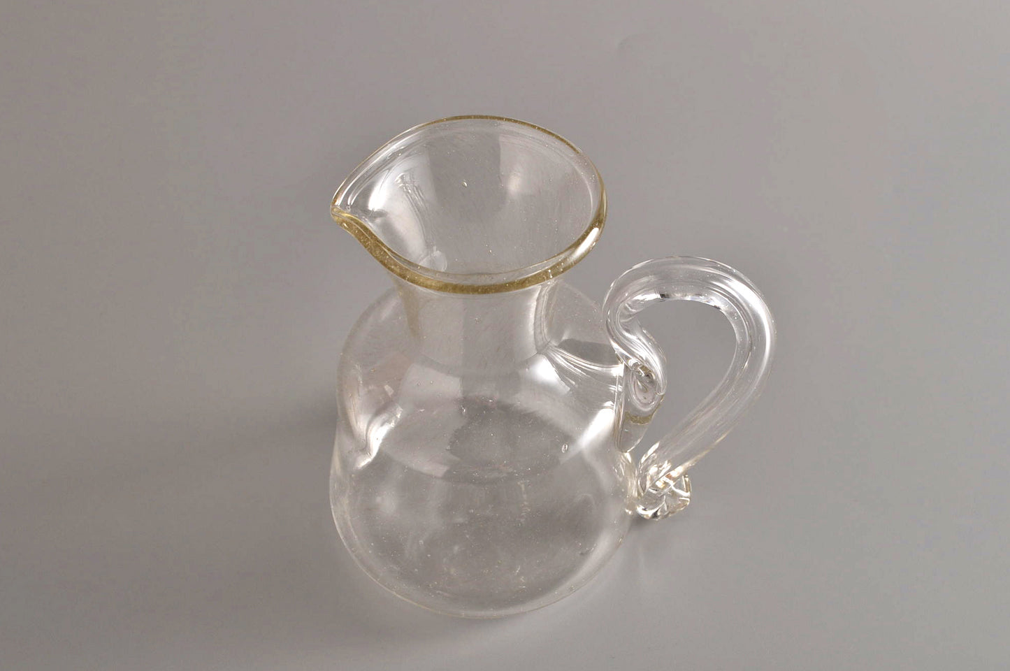 olive stained pitcher S 3375