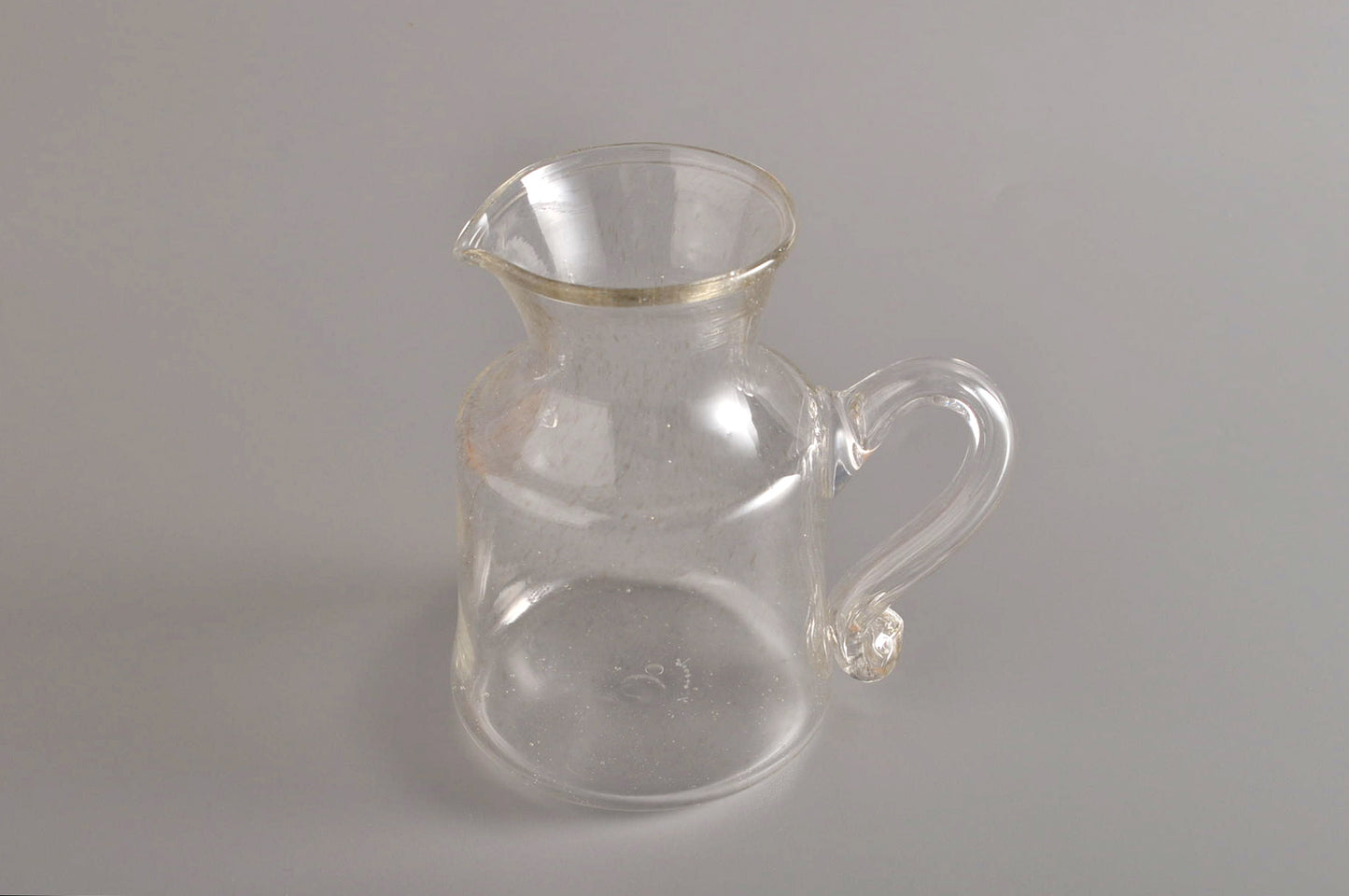 olive stained pitcher S 3376