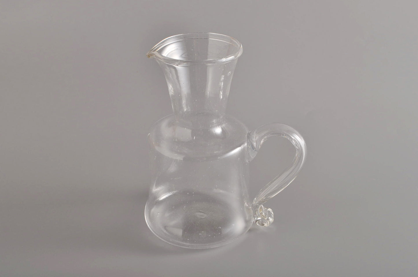 olive stained pitcher S 3377