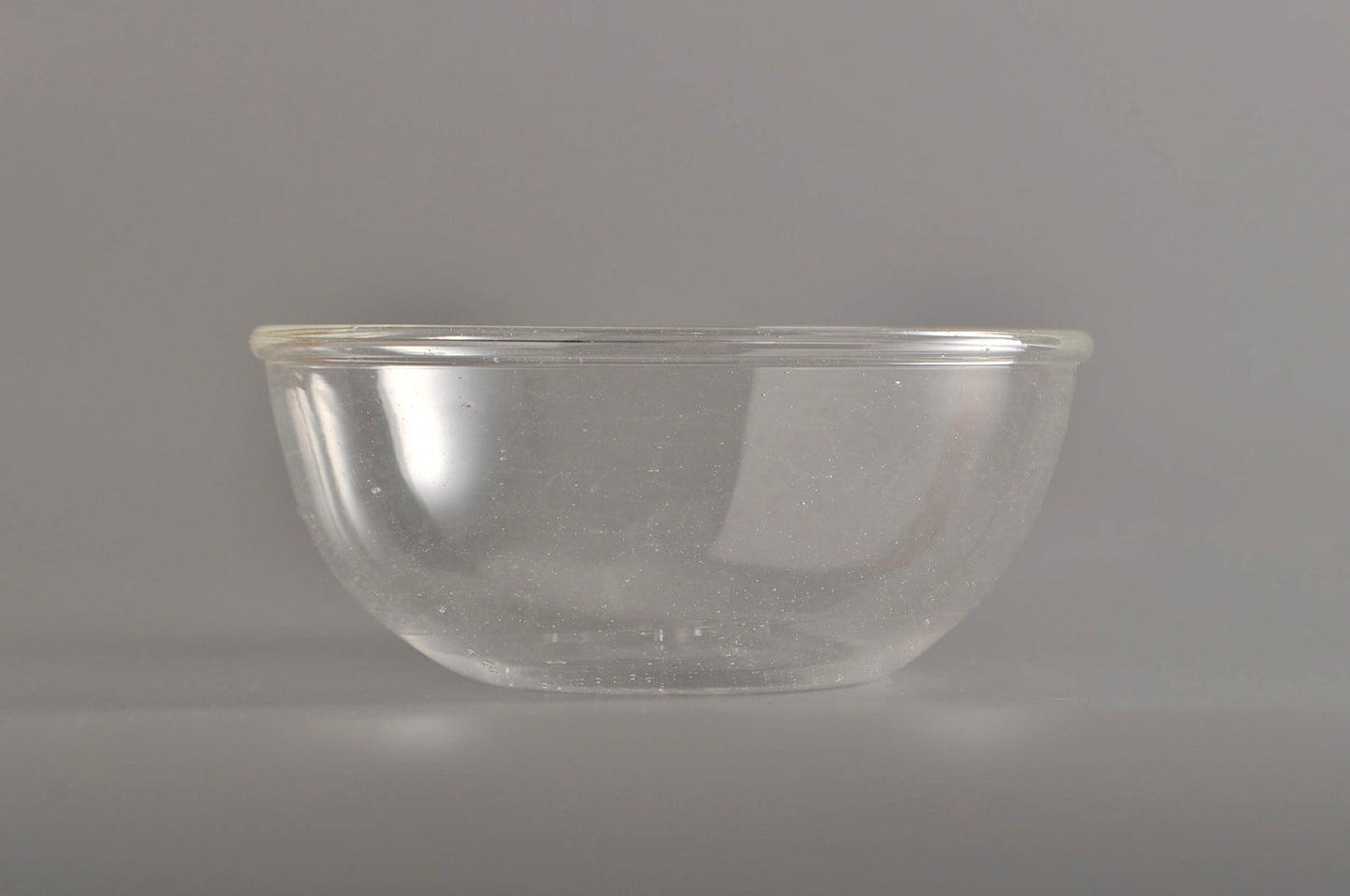 olive stained bowl S 3381