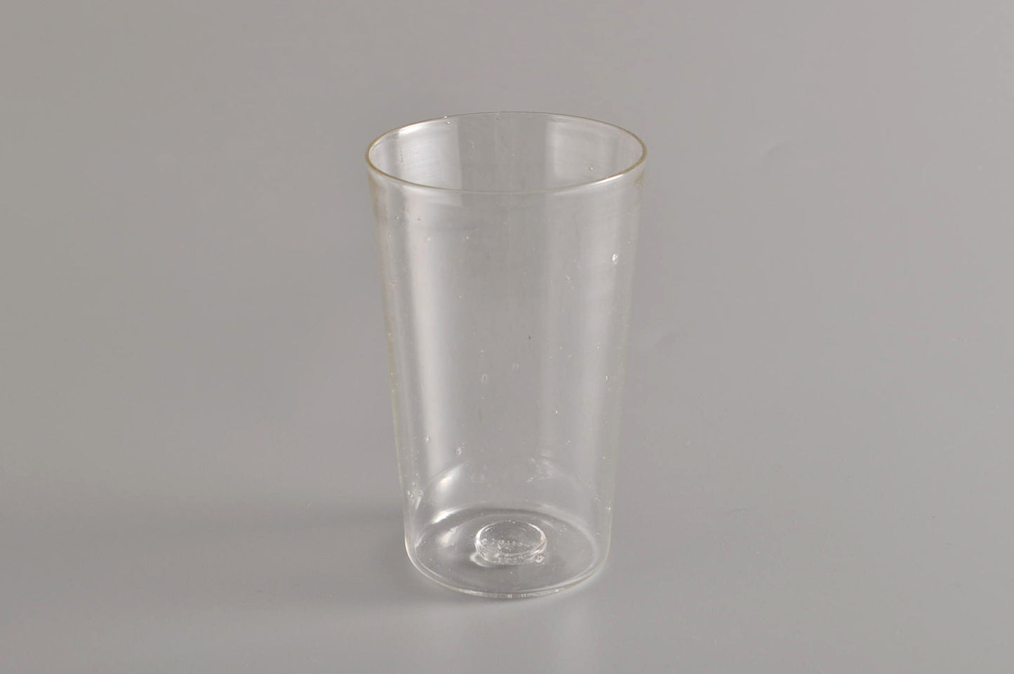 olive stained tumbler M 3392