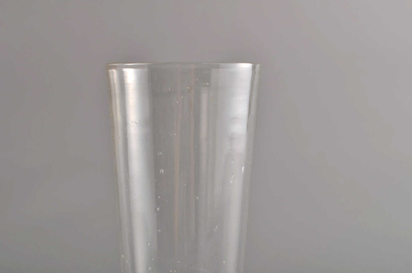 olive stained tumbler M 3392