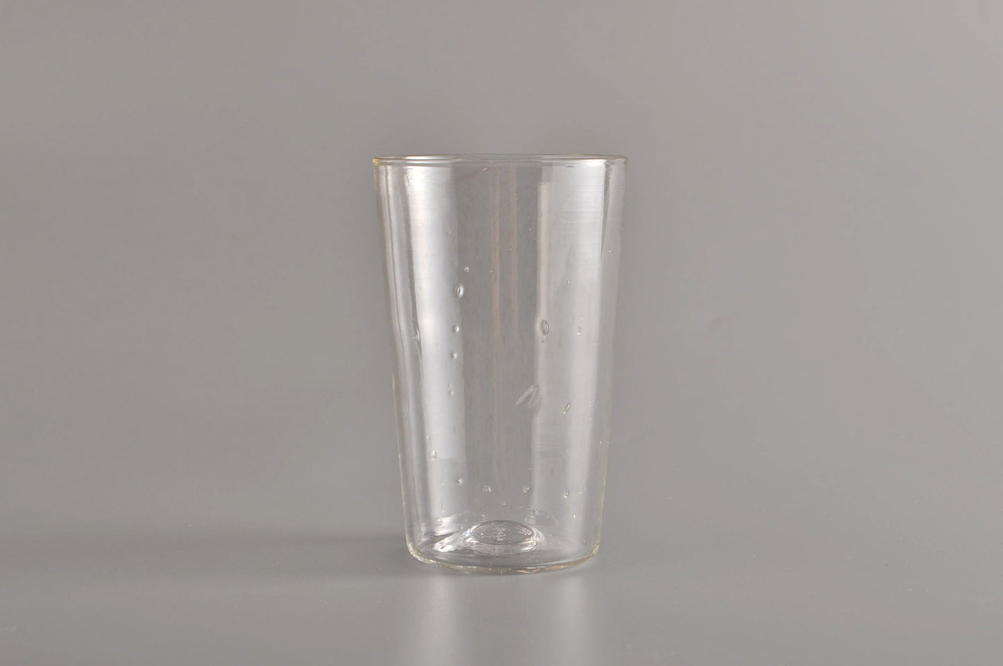 olive stained tumbler M 3393