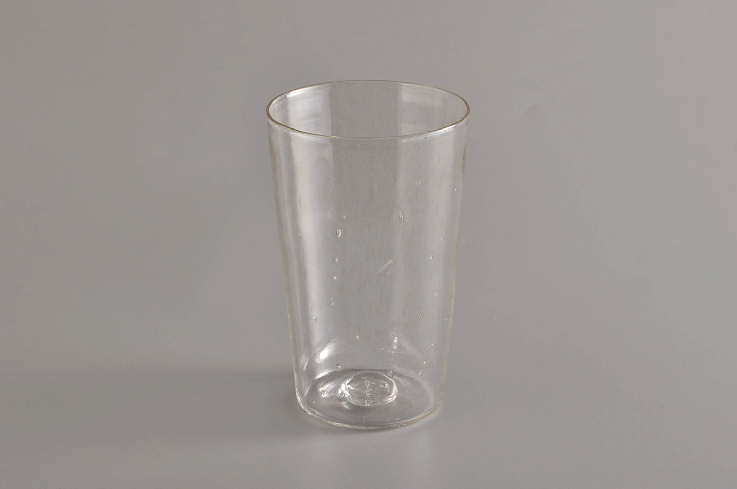 olive stained tumbler M 3393