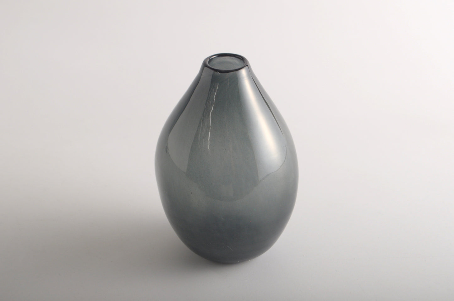 kasumi mini vase grey a00175