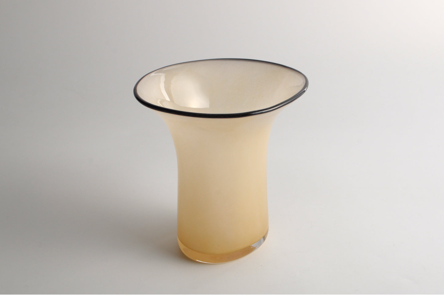 kasumi vase S sand beige a00184