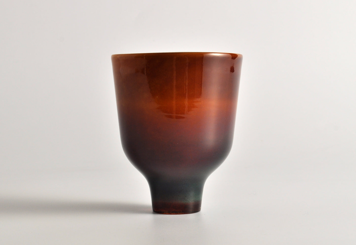 1.9m glass brown 2700